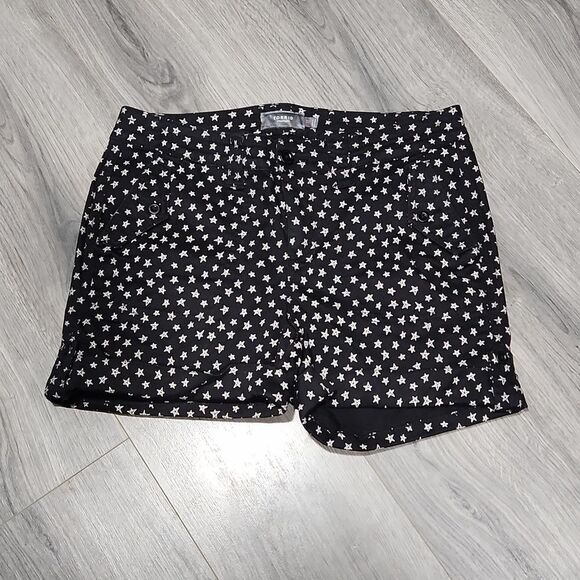 Torrid "Feel The Fit" Black Star Denim Stretch Shorts - Picture 2 of 7
